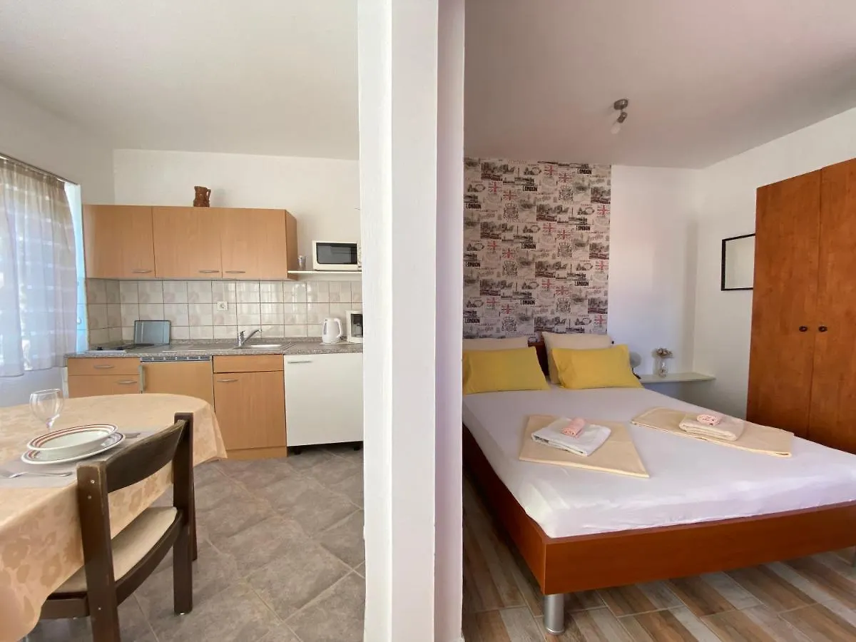 Guest House Dijana Krk Town 0*,